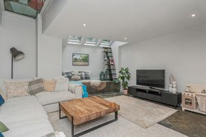 Photo 5- click for photo gallery